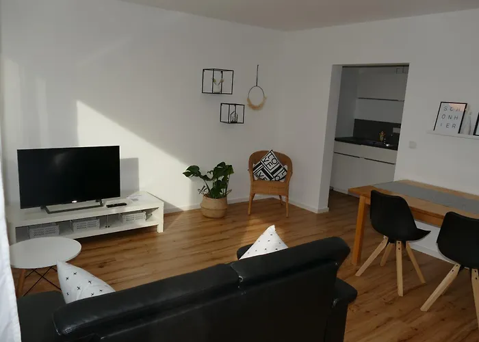 Modern - Gratis Highspeed Wlan, Parkplatz, Nahe Bamberg Appartement *