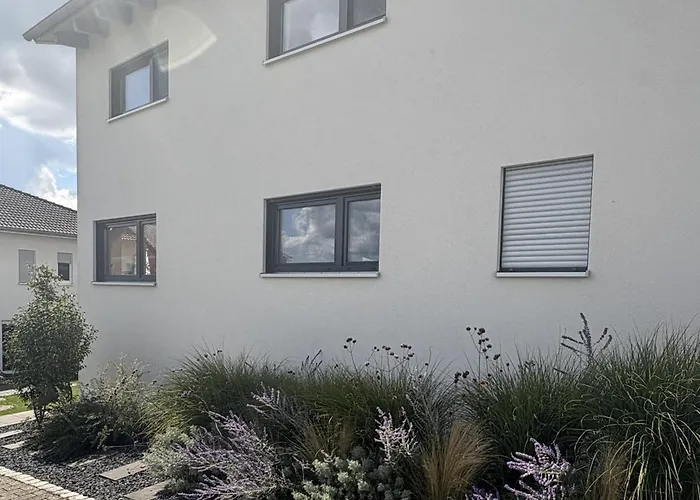 Modern - Gratis Highspeed Wlan, Parkplatz, Nahe Bamberg Appartement *